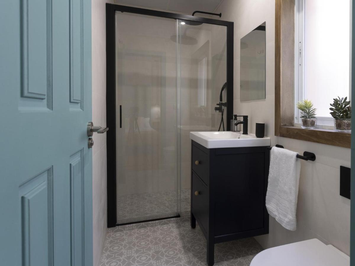 Beautiful Blue Triana Apartment セビリア エクステリア 写真